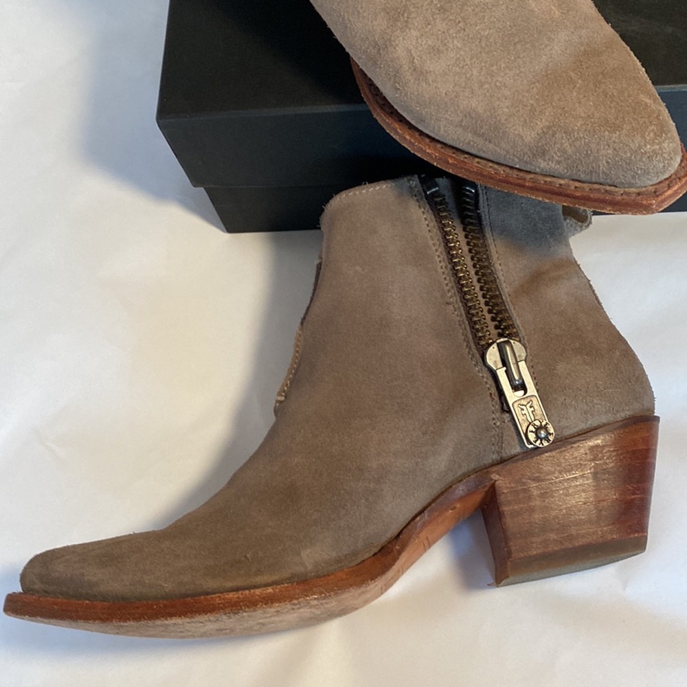 FRYE Taupe Suede Double Zipper Ankle Boot, Size 6.5